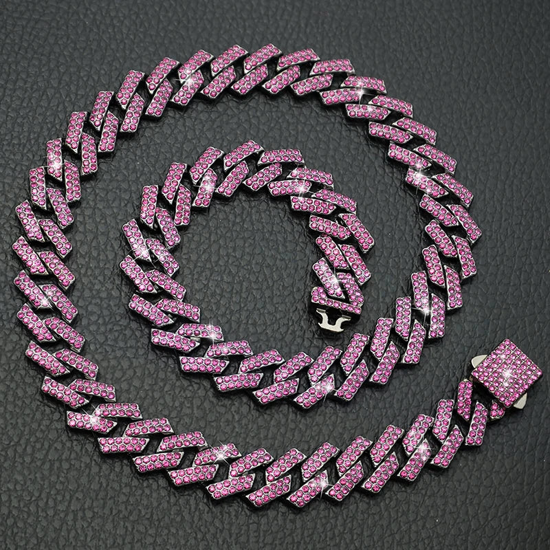 Coleira Luxo Diamond – Brilho, Estilo e Presença